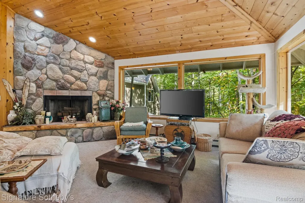 11436 Lakeview Road NE Kalkaska Township MI 49646