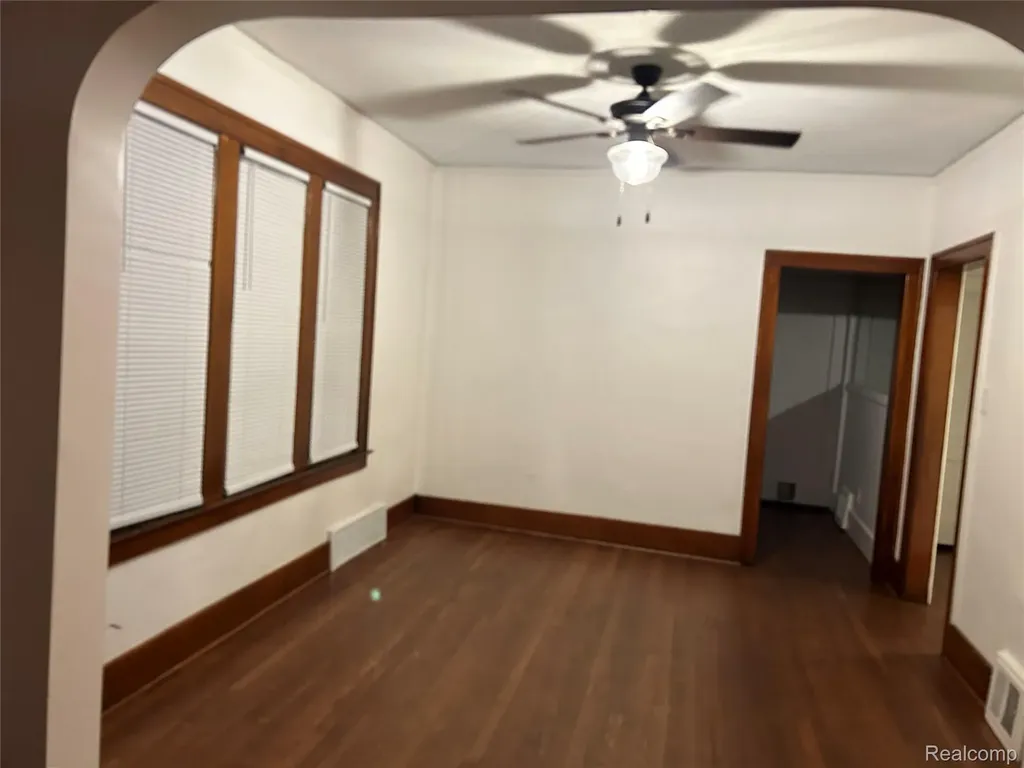 1465 Maryland Street Grosse Pointe Park City MI 48230
