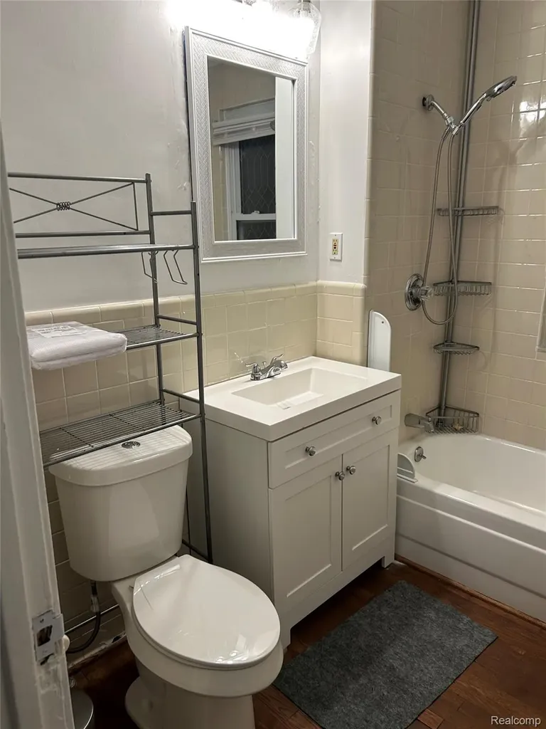 1465 Maryland Street Grosse Pointe Park City MI 48230