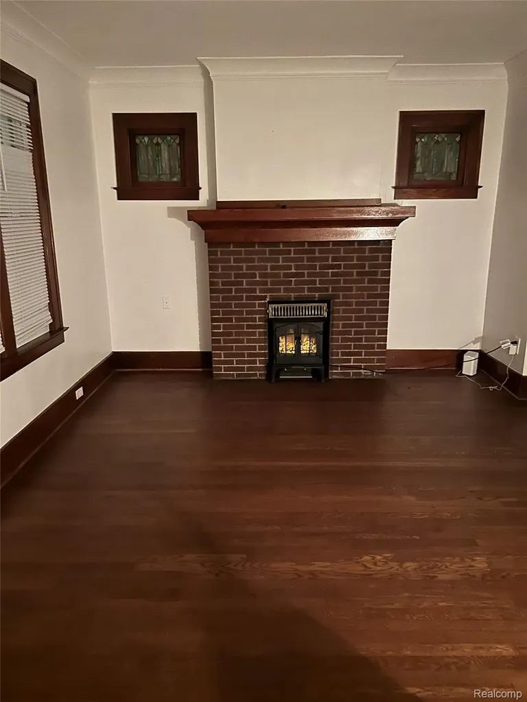 1465 Maryland Street Grosse Pointe Park City MI 48230