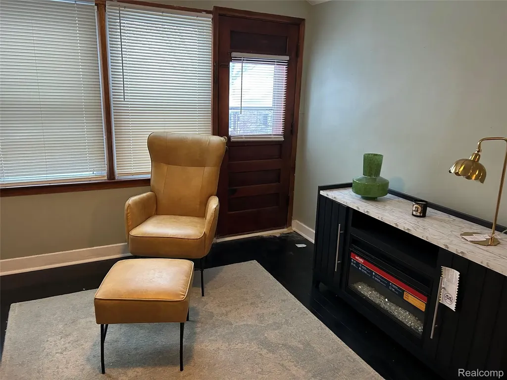 1465 Maryland Street Grosse Pointe Park City MI 48230