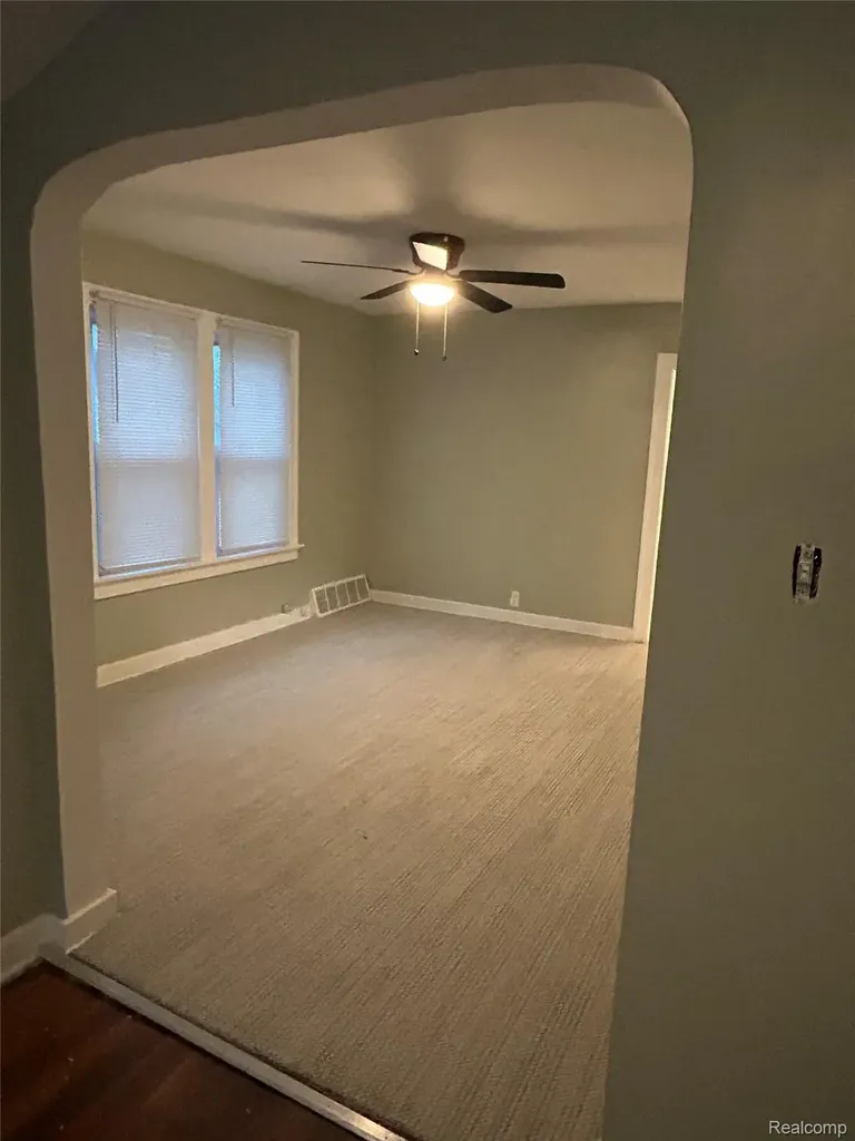 1465 Maryland Street Grosse Pointe Park City MI 48230