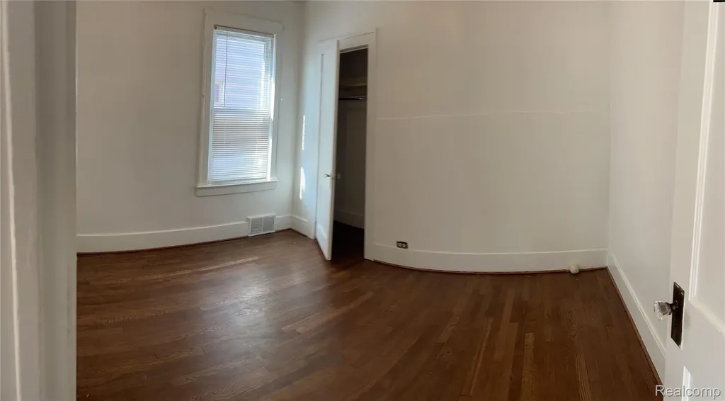 1465 Maryland Street Grosse Pointe Park City MI 48230