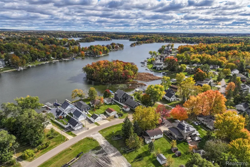 16083 Whitehead Drive Linden City MI 48451