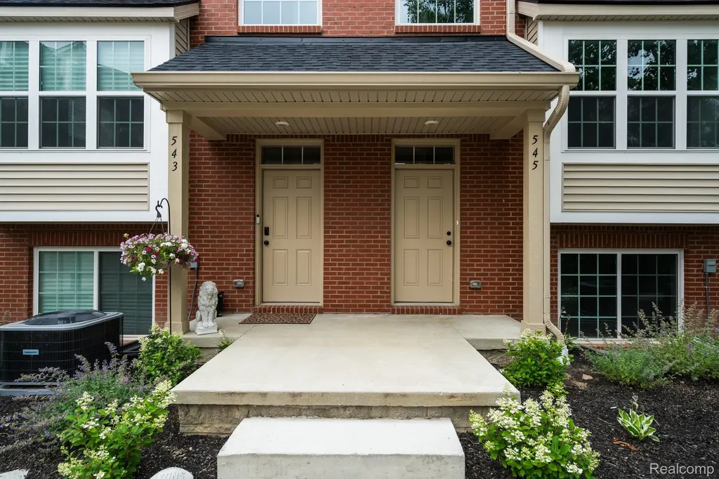 518 Village Lane Milford Village MI 48381