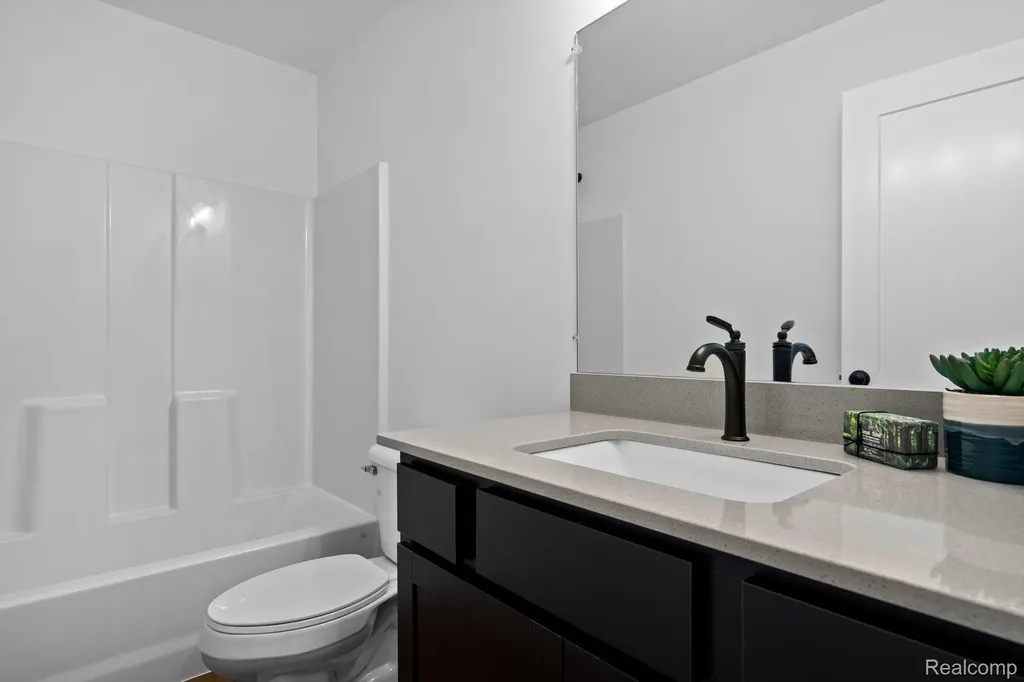 518 Village Lane Milford Village MI 48381
