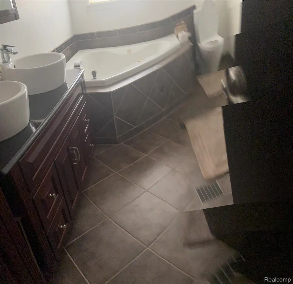 1329 Arrowwood Lane Grand Blanc Charter Township MI 48439