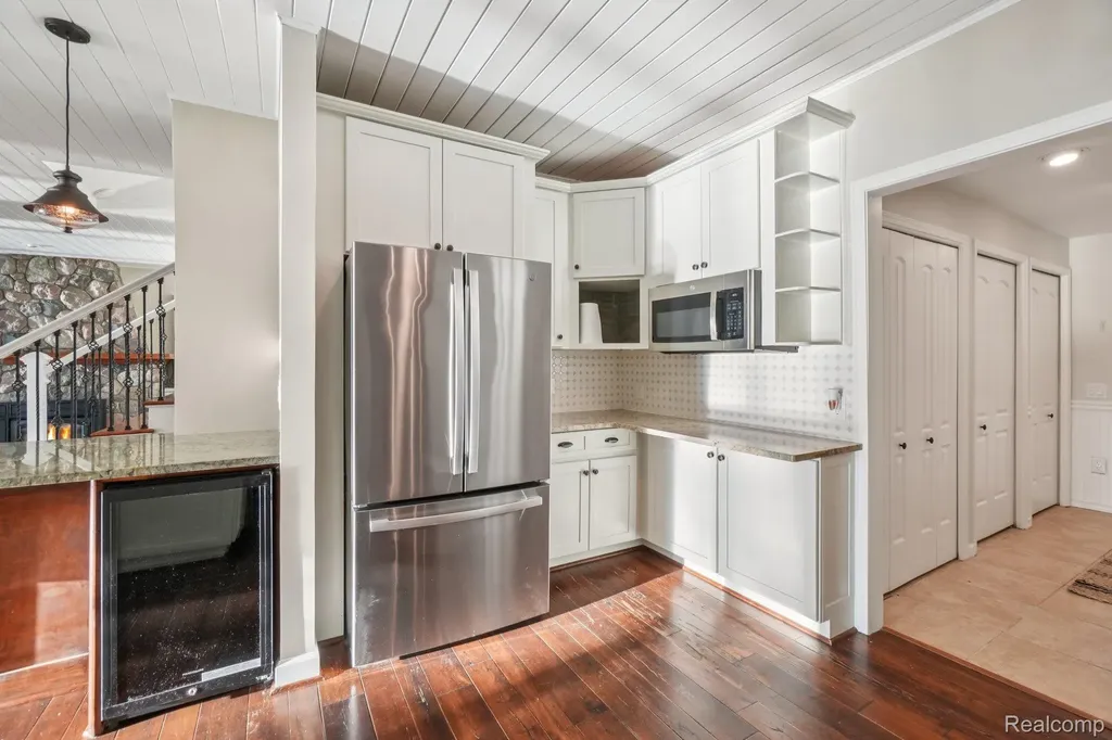 4123 Windiate Park Drive Waterford Charter Township MI 48329
