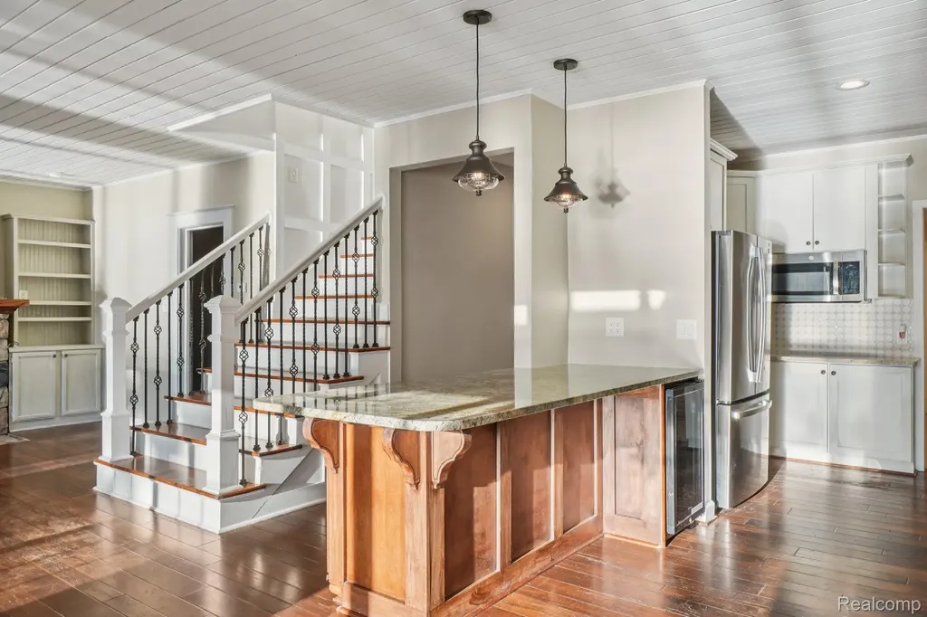 4123 Windiate Park Drive Waterford Charter Township MI 48329