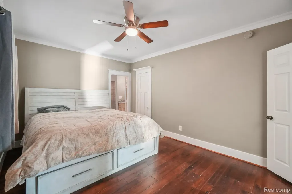 4123 Windiate Park Drive Waterford Charter Township MI 48329