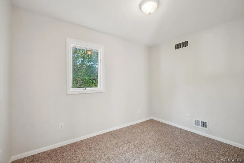 4123 Windiate Park Drive Waterford Charter Township MI 48329