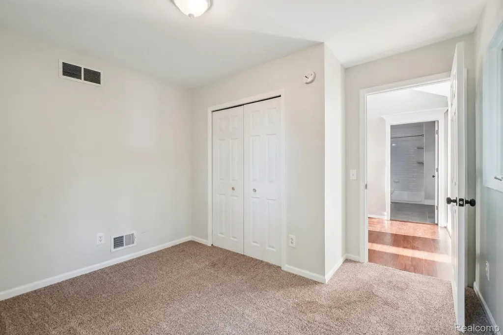 4123 Windiate Park Drive Waterford Charter Township MI 48329