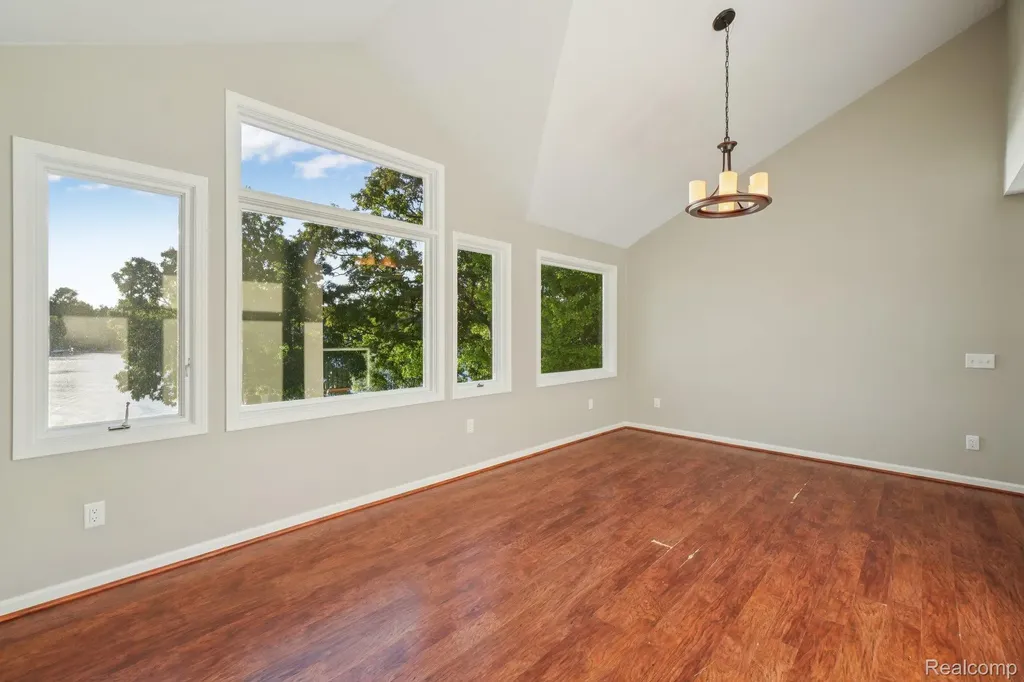 4123 Windiate Park Drive Waterford Charter Township MI 48329