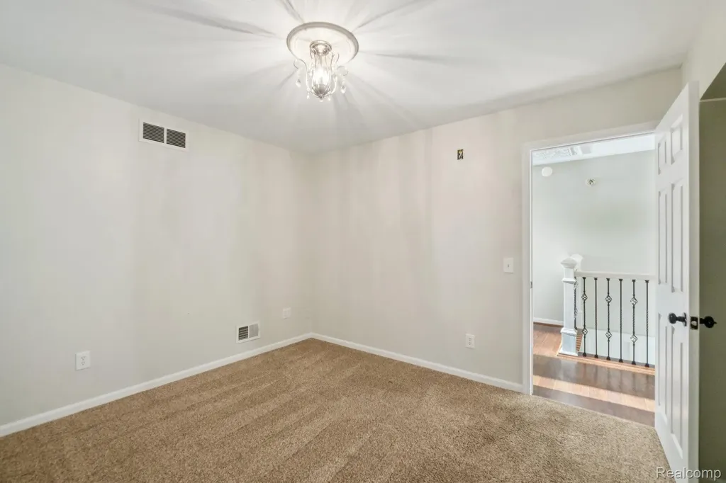 4123 Windiate Park Drive Waterford Charter Township MI 48329