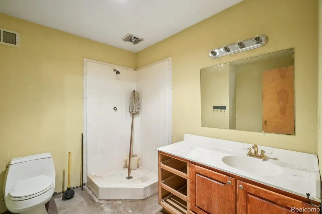 4123 Windiate Park Drive Waterford Charter Township MI 48329