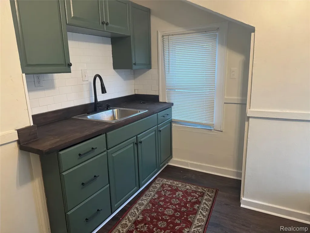 1465 Maryland Street Grosse Pointe Park City MI 48230