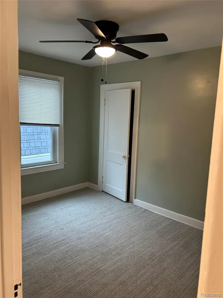 1465 Maryland Street Grosse Pointe Park City MI 48230