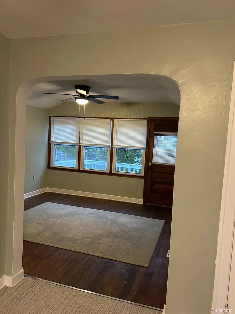 1465 Maryland Street Grosse Pointe Park City MI 48230