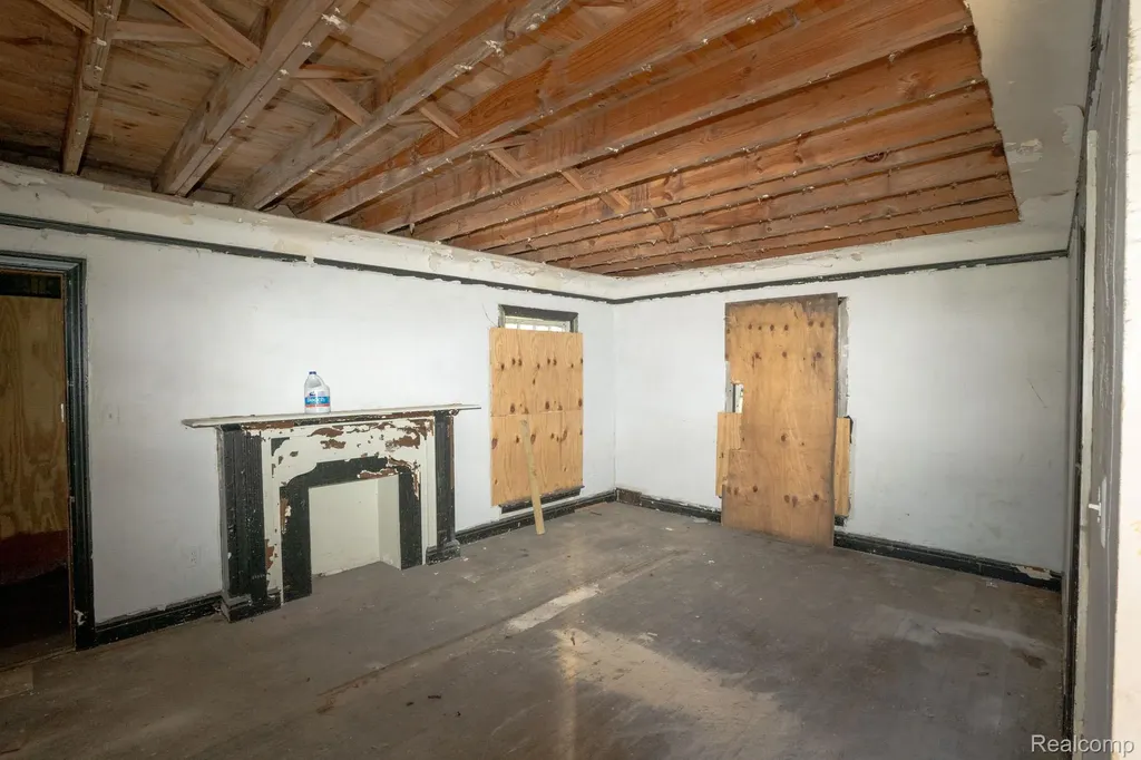 300 W Nevada Street Highland Park City MI 48203