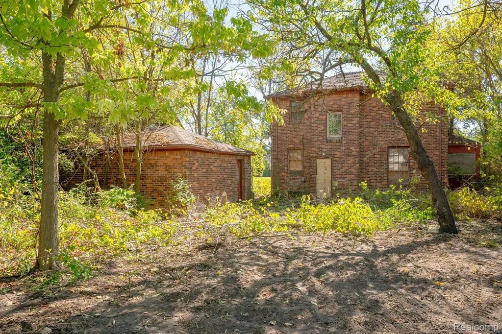 300 W Nevada Street Highland Park City MI 48203