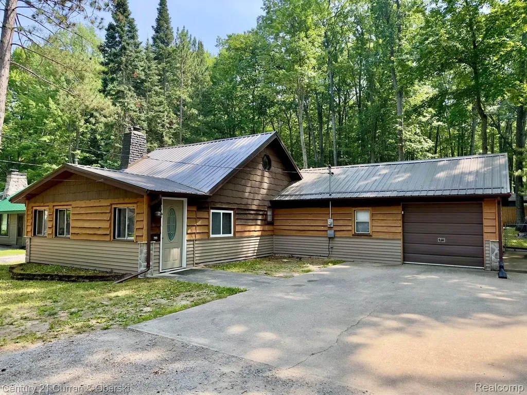 111 Petoskey Drive Roscommon Village MI 48653