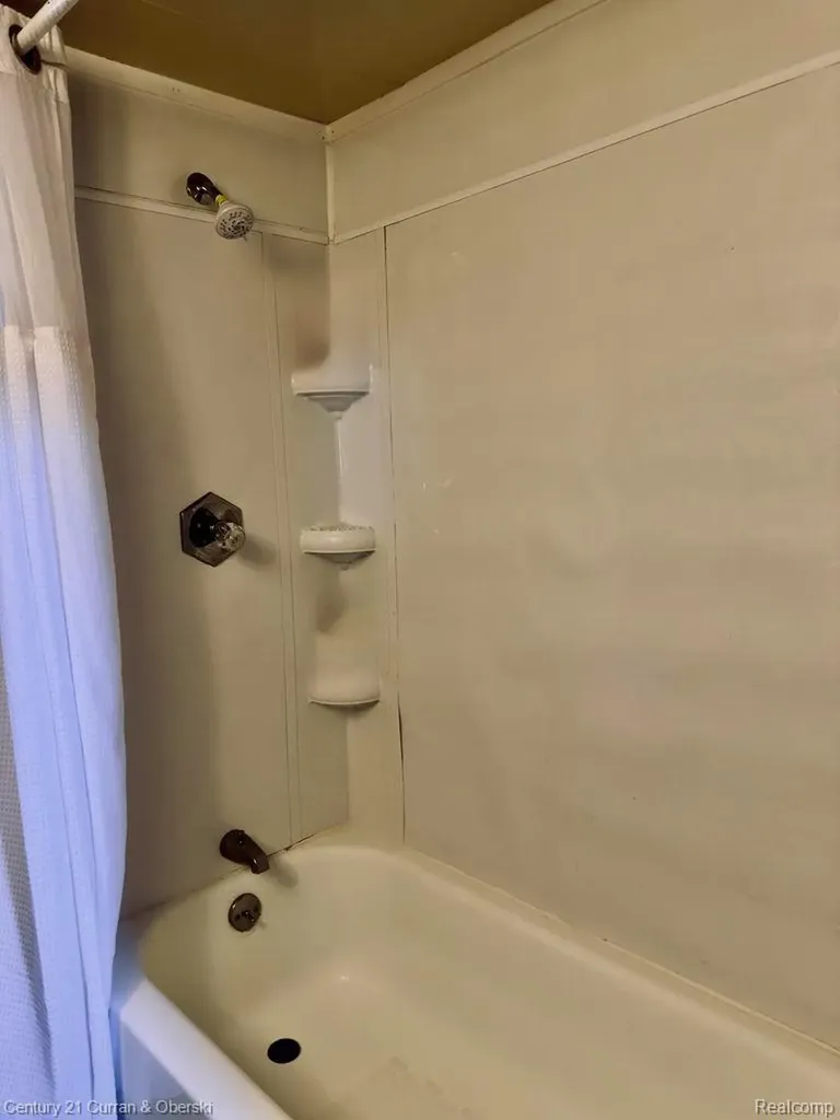 111 Petoskey Drive Roscommon Village MI 48653