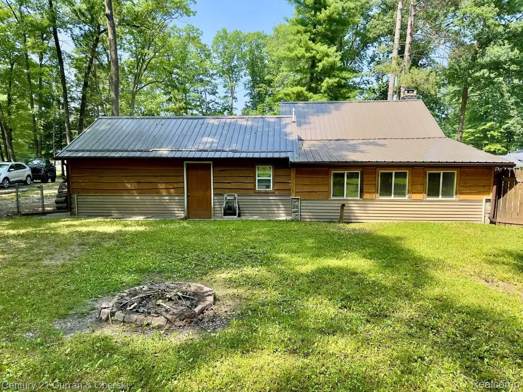 111 Petoskey Drive Roscommon Village MI 48653