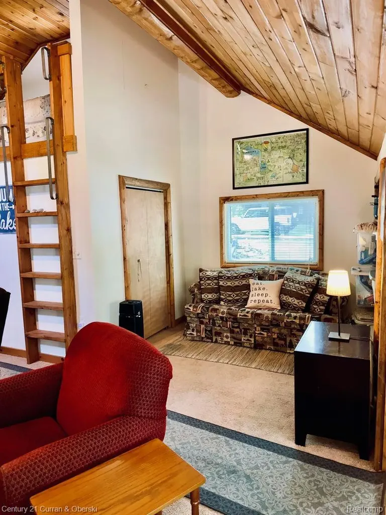 111 Petoskey Drive Roscommon Village MI 48653