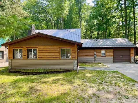 111 Petoskey Drive Lyon Township MI 48653