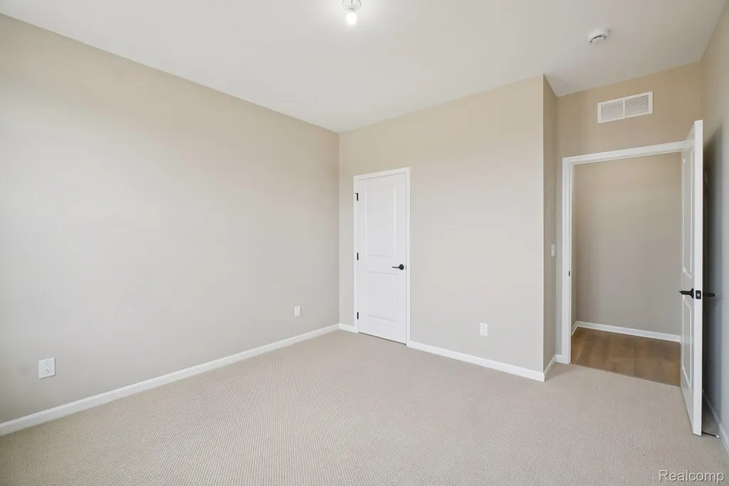 864 Kelpie Drive Pittsfield Charter Township MI 48108