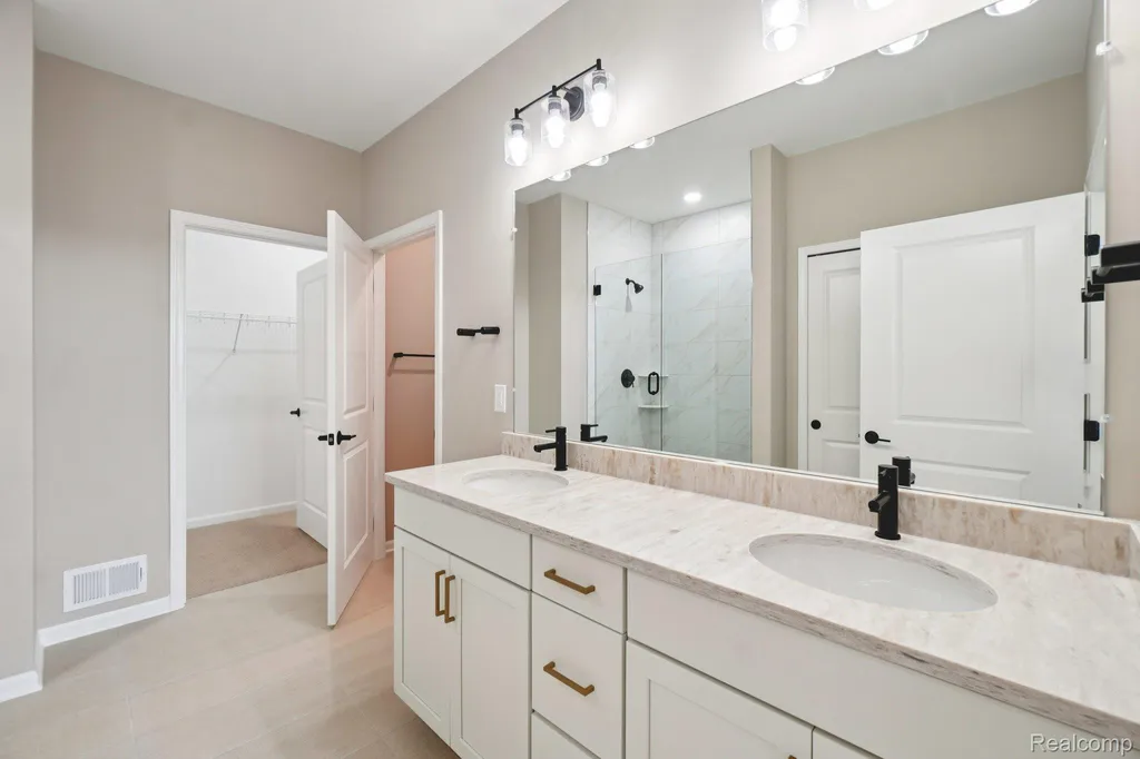 864 Kelpie Drive Pittsfield Charter Township MI 48108