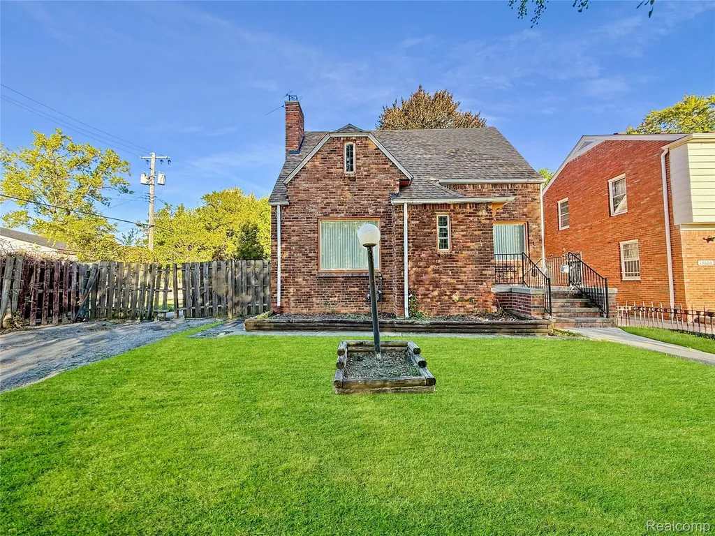 13610 Woodmont Avenue Detroit City MI 48227