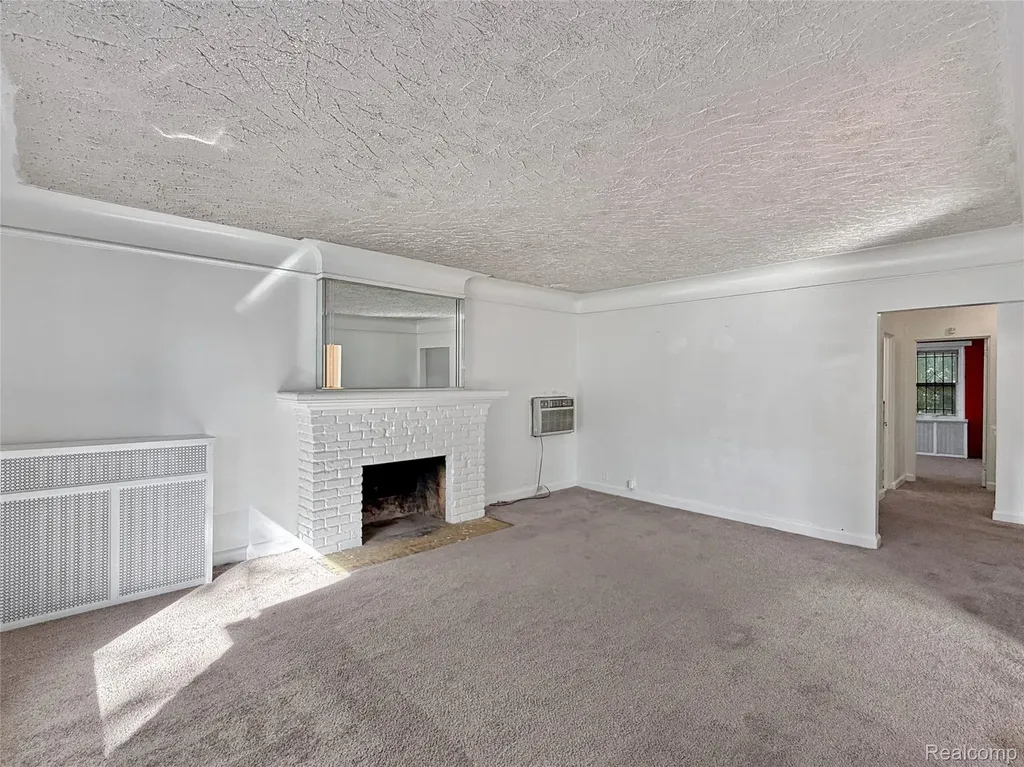 13610 Woodmont Avenue Detroit City MI 48227