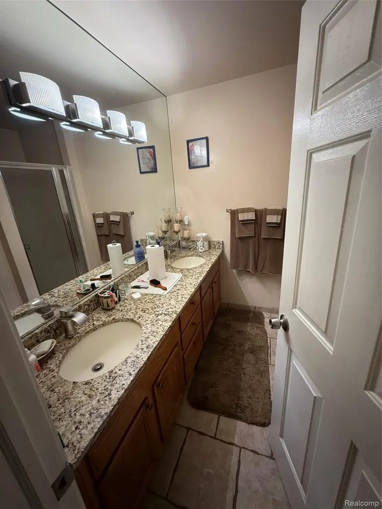44994 Sondra Drive Van Buren Charter Township MI 48111