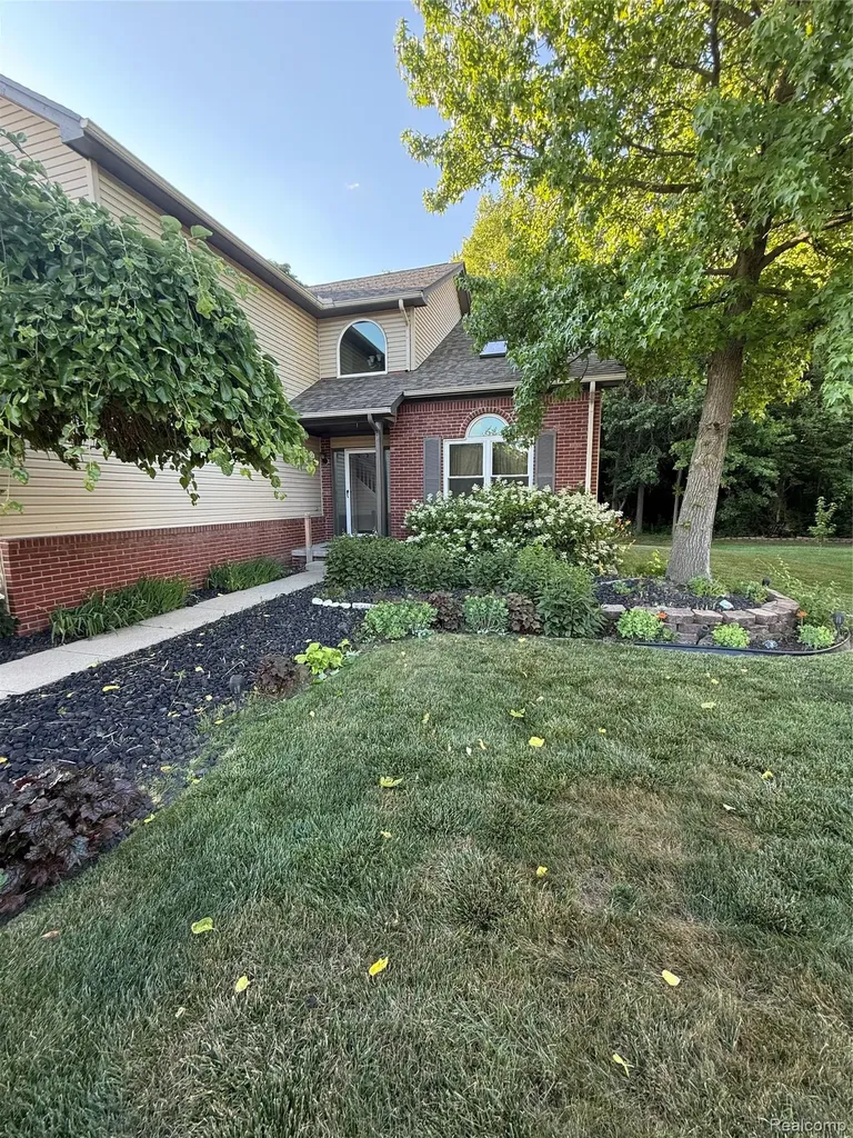 44994 Sondra Drive Van Buren Charter Township MI 48111