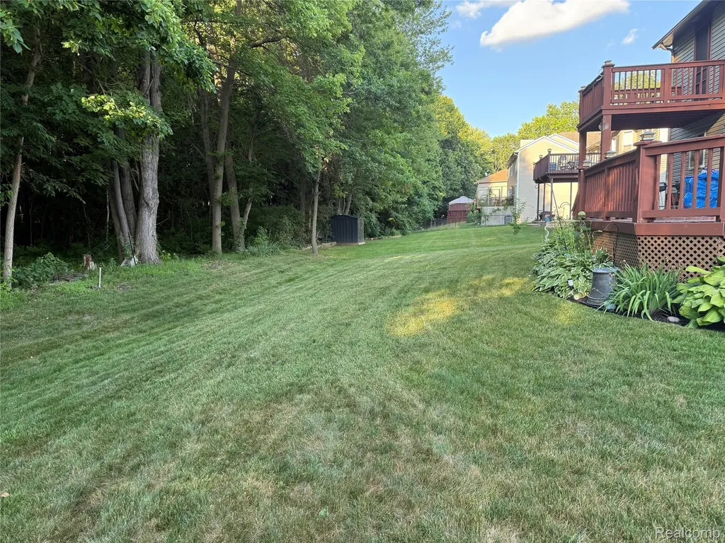 44994 Sondra Drive Van Buren Charter Township MI 48111