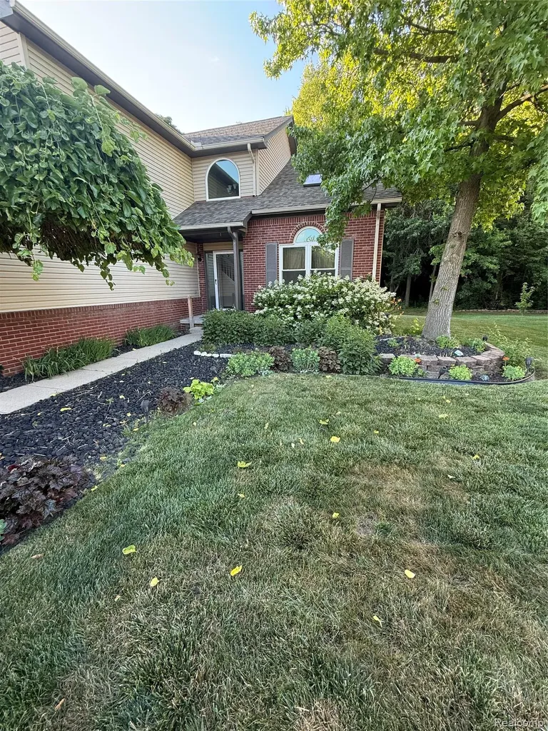 44994 Sondra Drive Van Buren Charter Township MI 48111