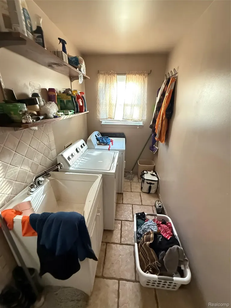44994 Sondra Drive Van Buren Charter Township MI 48111
