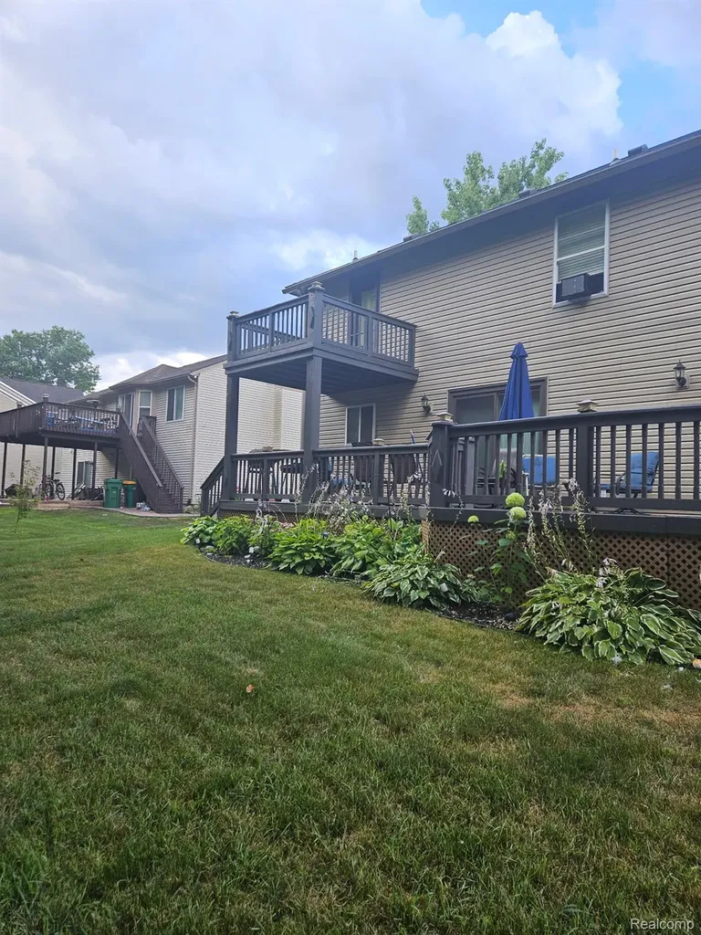 44994 Sondra Drive Van Buren Charter Township MI 48111