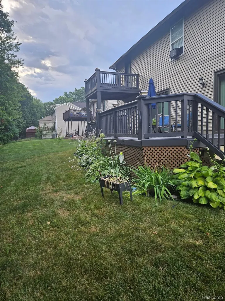 44994 Sondra Drive Van Buren Charter Township MI 48111