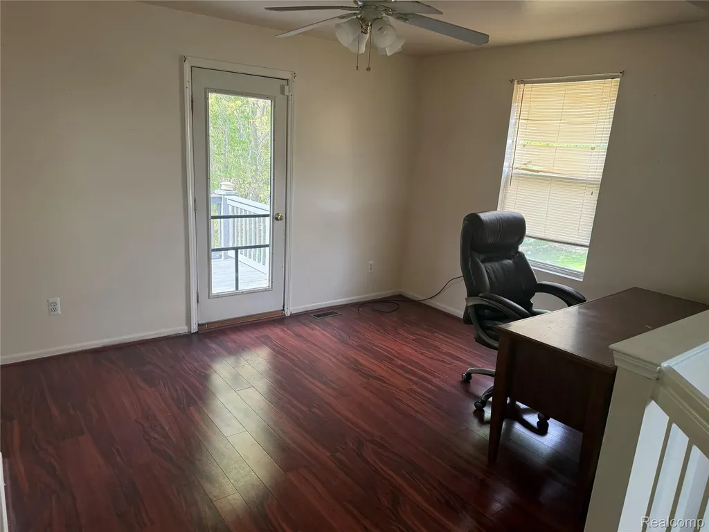 44994 Sondra Drive Van Buren Charter Township MI 48111