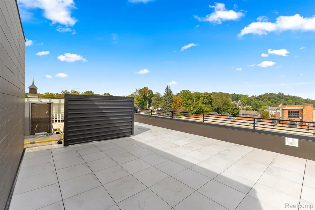 156 N Center Unit 303 Northville City MI 48167