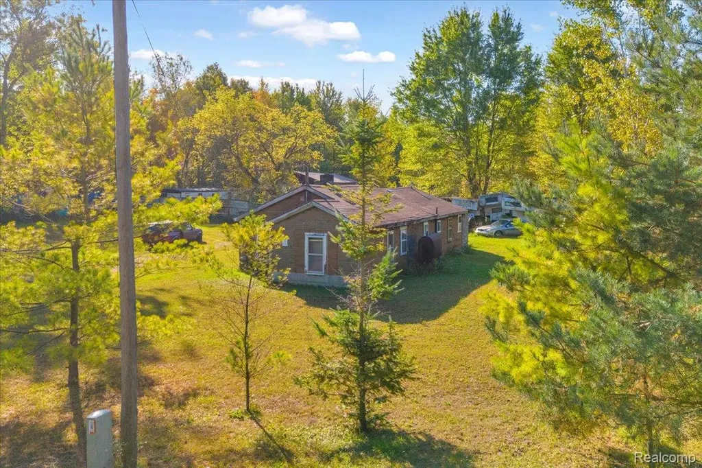 6417 Dove Road Kimball Township MI 48074