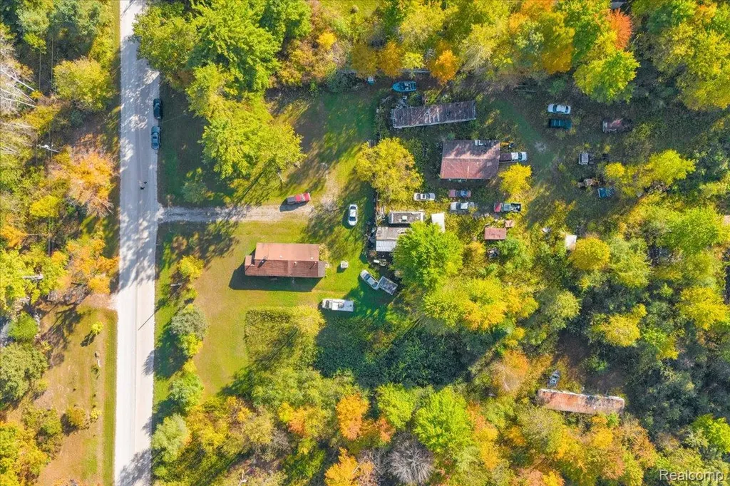 6417 Dove Road Kimball Township MI 48074