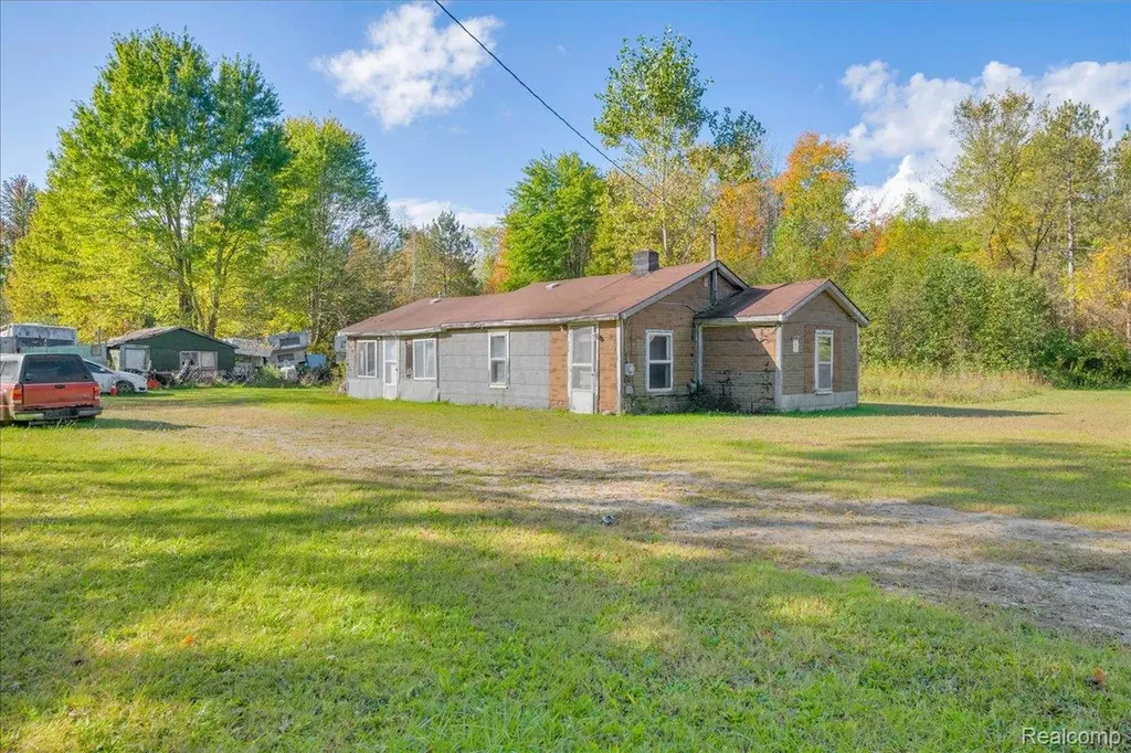 6417 Dove Road Kimball Township MI 48074