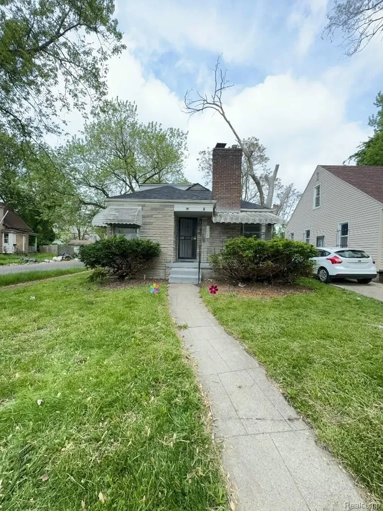 13503 Ashton Road Detroit City MI 48223