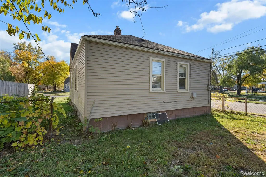 8203 Brace Street Detroit City MI 48228