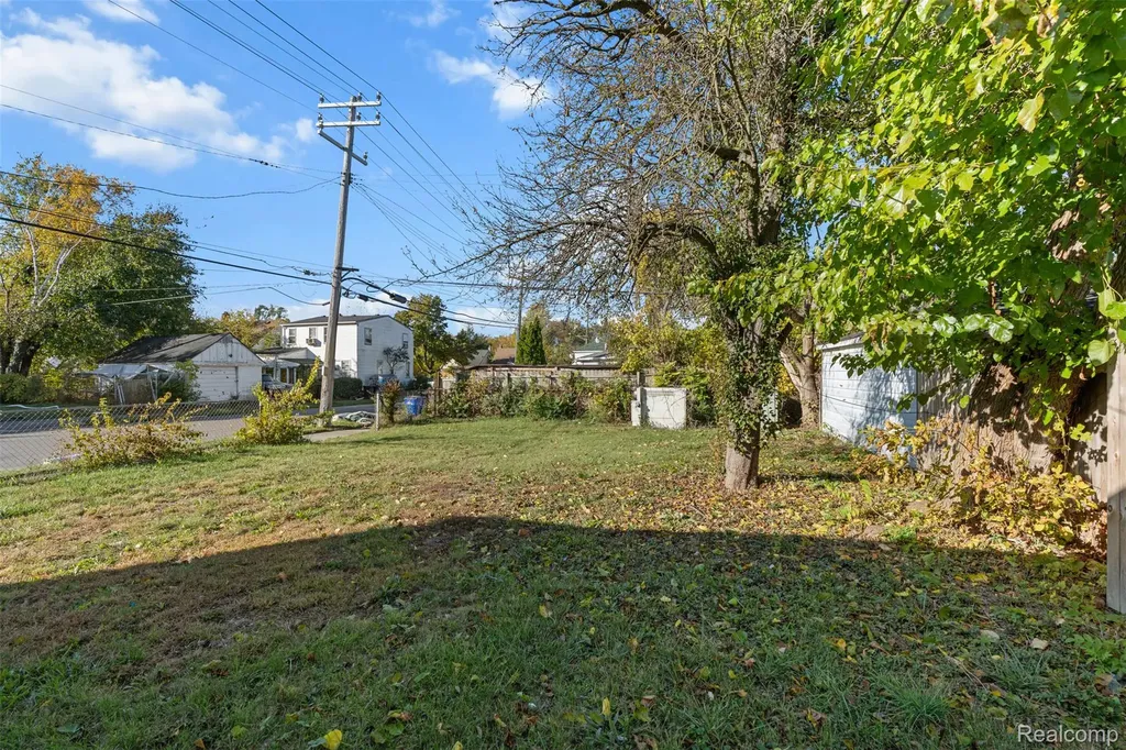 8203 Brace Street Detroit City MI 48228