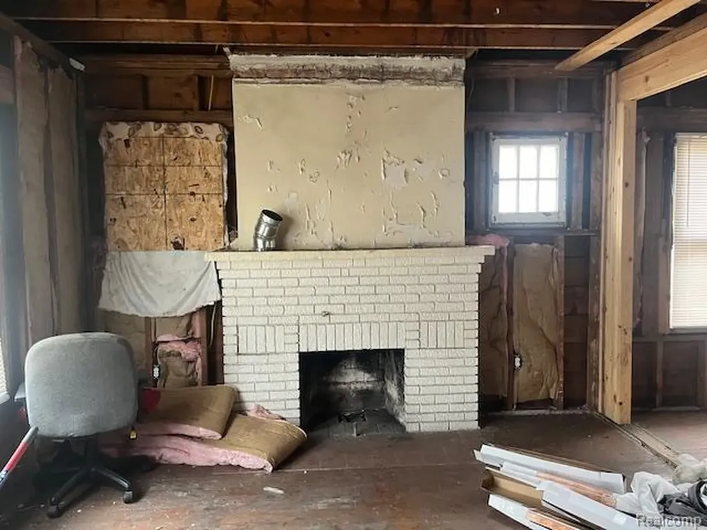 225 W Longwood Place Highland Park City MI 48203