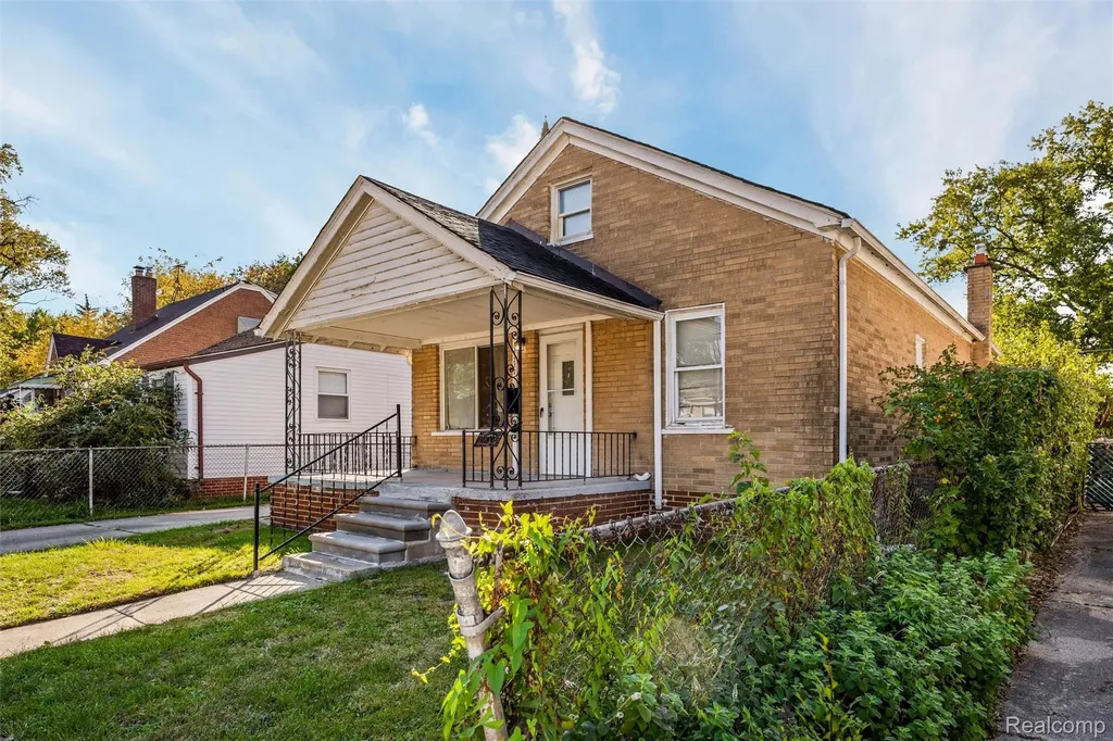 7212 Hudson Avenue Warren City MI 48091
